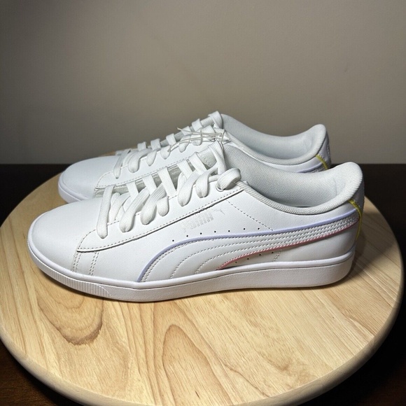 PUMA Women's Vikky V2 COURT SHOE SNEAKER SOFTFOAM COMFORT WHITE SIZE 9 NWT - Picture 2 of 5